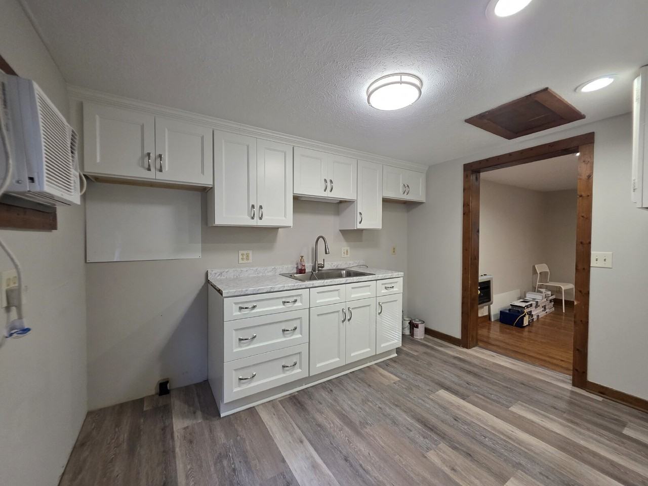 1050 Woody Ln #B - Photo 4 of 10