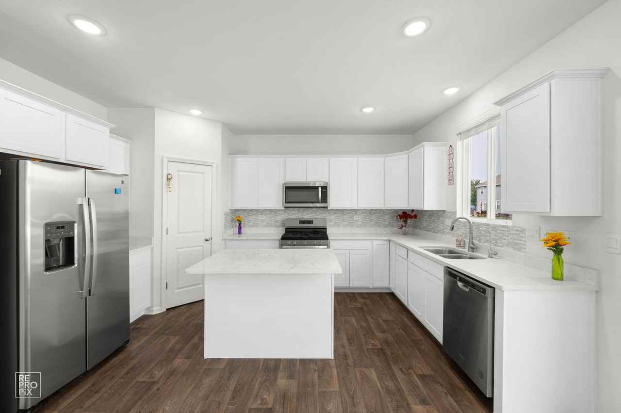 714 Juniper St - Photo 4 of 13