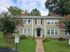featured image of 583 Colonial Cir Se