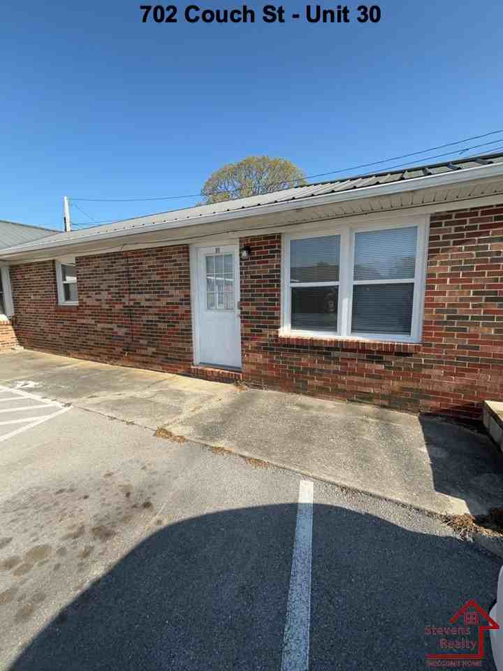 Couch Apartments - Photo 7 of 38