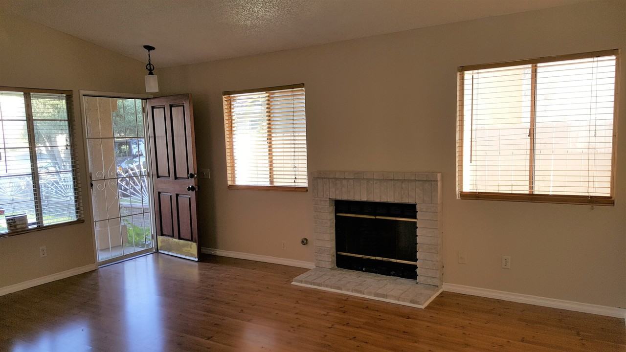 532 Hacienda Ave #1 - Photo 3 of 12