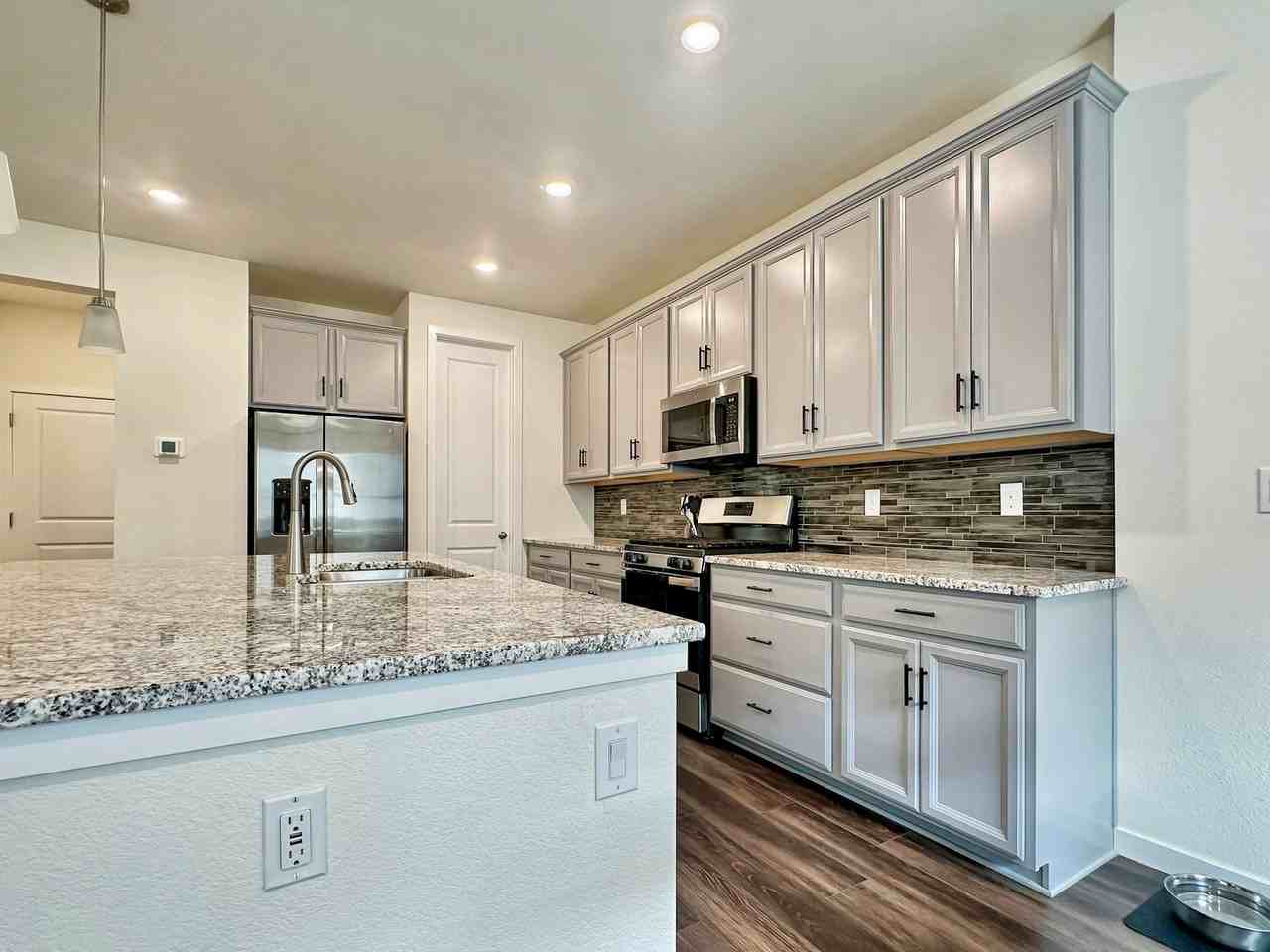 17470 E 95th Ave - Photo 3 of 19