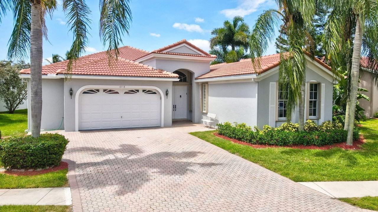 6718 Portside Dr - Photo 2 of 37