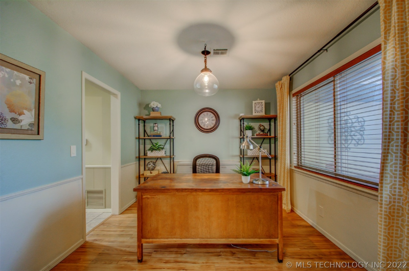 4622 Se Barlow Dr - Photo 3 of 20