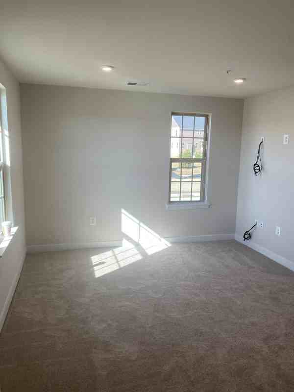 8002 General Maxwell Dr - Photo 2 of 18