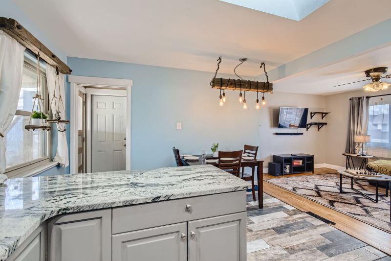 6614 Gray St - Photo 4 of 19