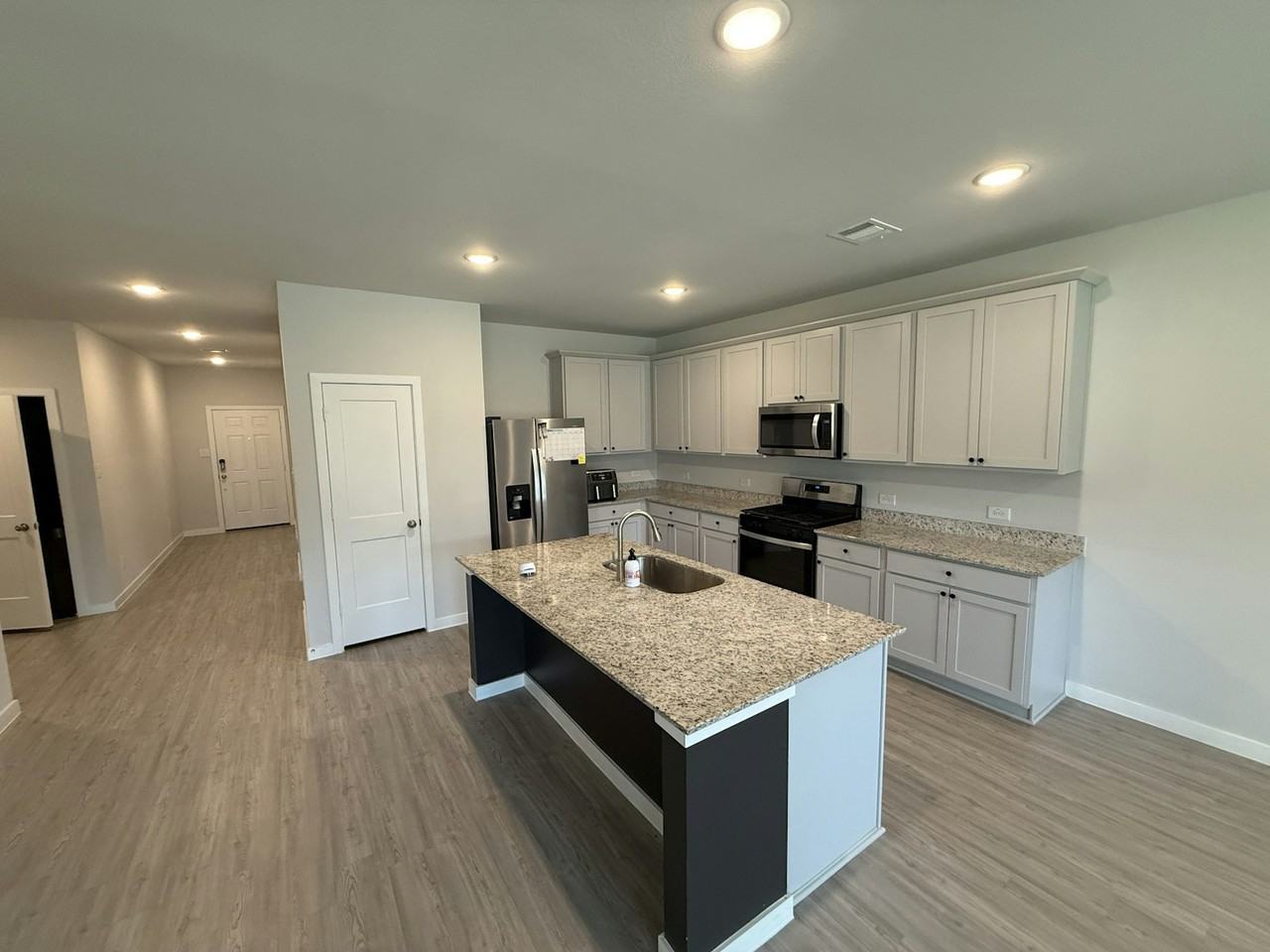 25105 Pomegranate Place - Photo 7 of 35