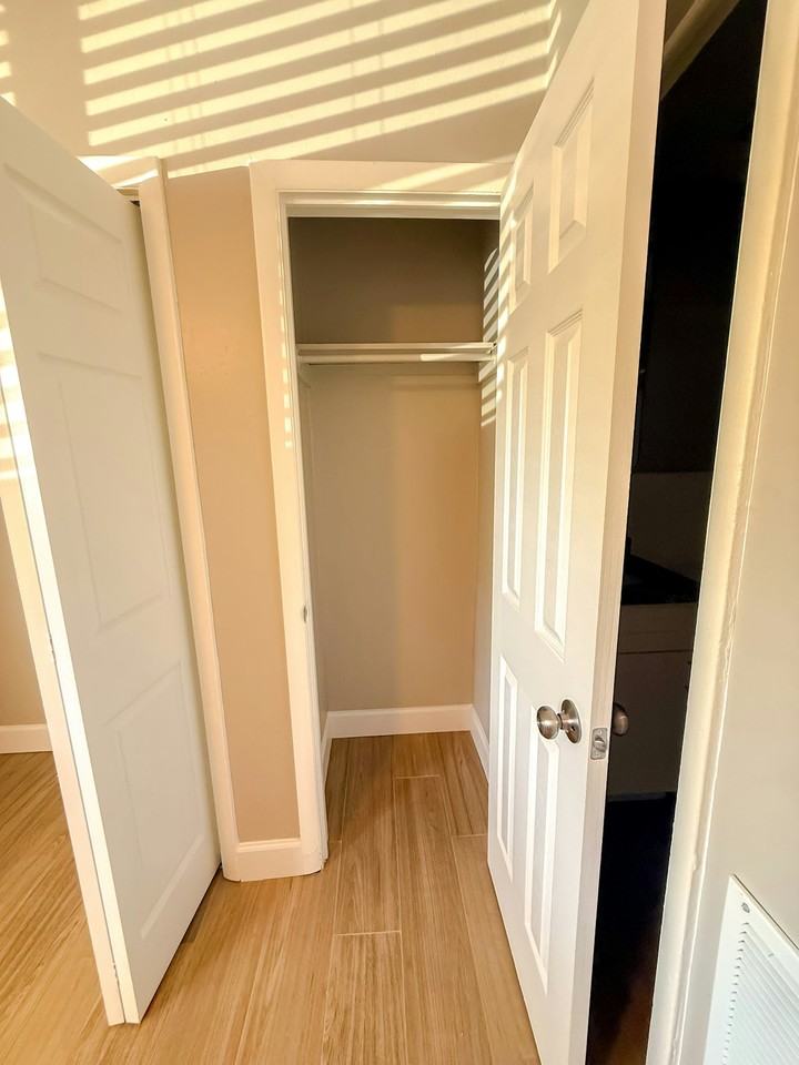 225 Danube Avenue, Unit 4 - Photo 4 of 10