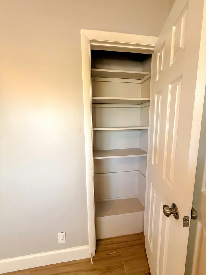 225 Danube Avenue, Unit 4 - Photo 5 of 10