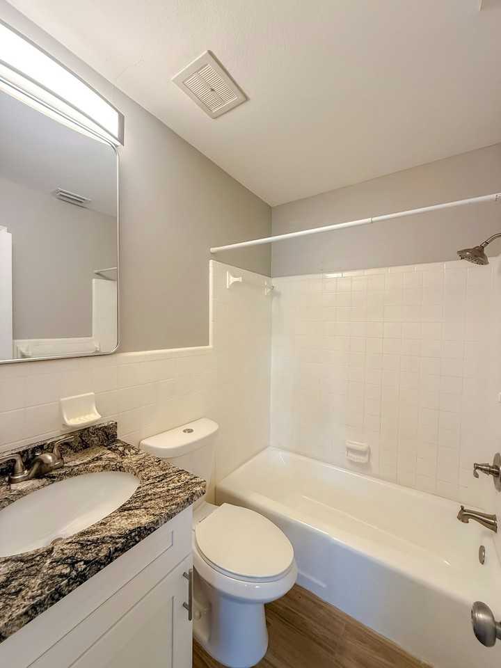 225 Danube Avenue, Unit 4 - Photo 6 of 10