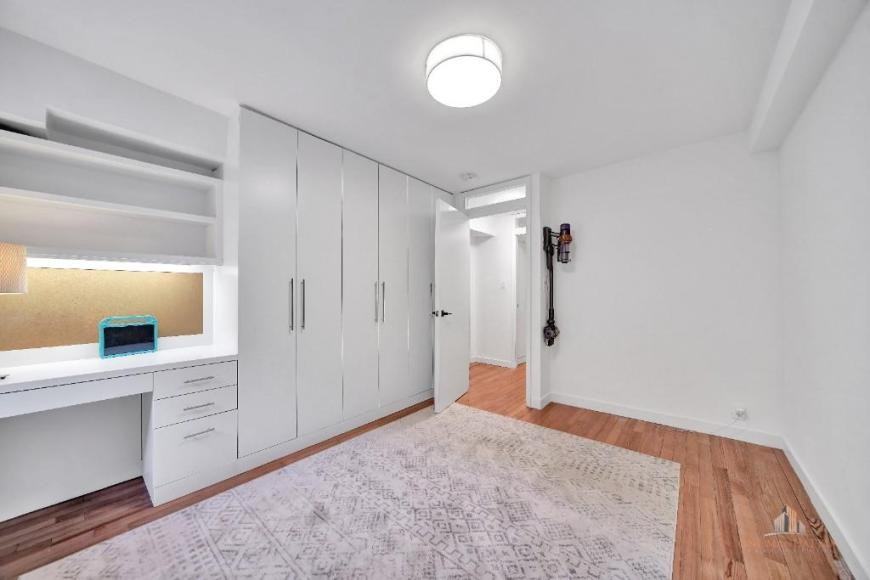 418 East 83rd Street - Photo 6 of 10