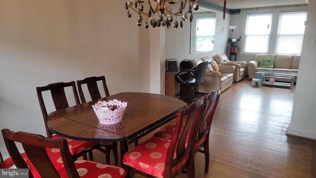 6024 Reach St - Photo 4 of 18