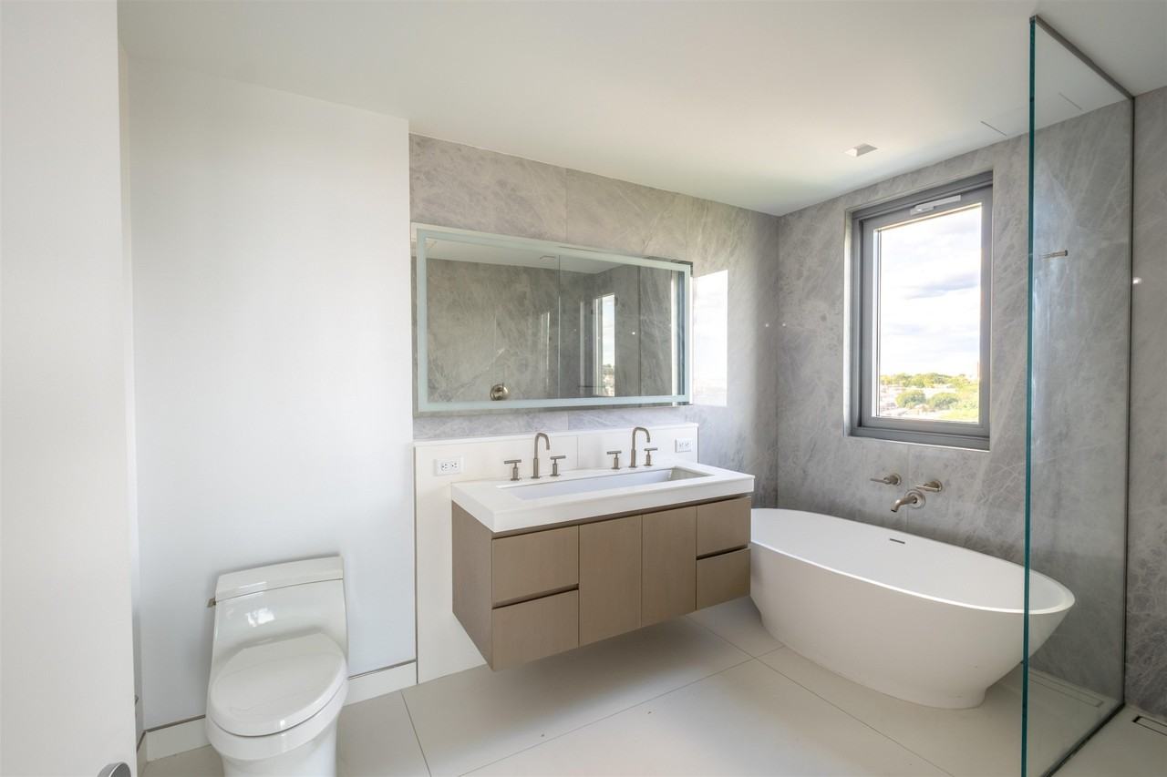 320 Adolphus Ave #PH16 - Photo 7 of 18