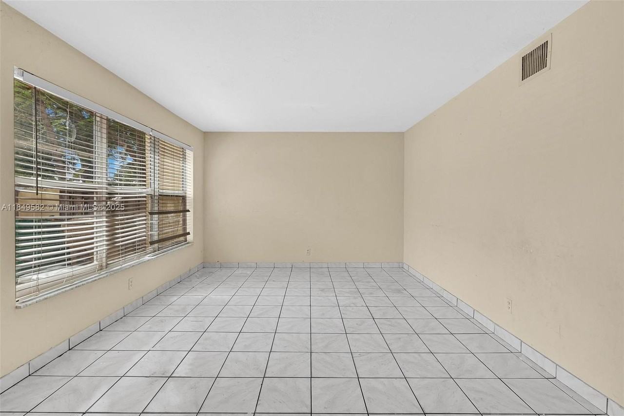 3750 Sw 60th Ter #1 - Photo 6 of 50