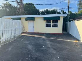 2233 Ne 173rd St #BACK - Photo 1 of 1