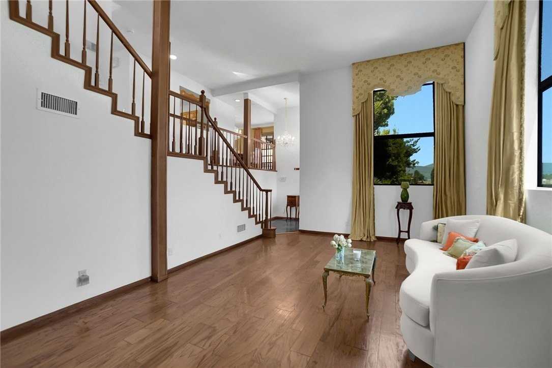 2524 Ivan Hill Terrace - Photo 2 of 15