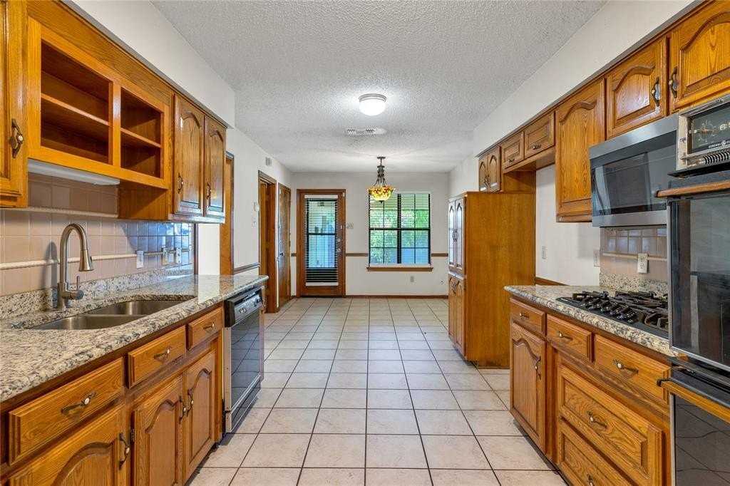 613 Hidden Brooke Dr - Photo 6 of 22