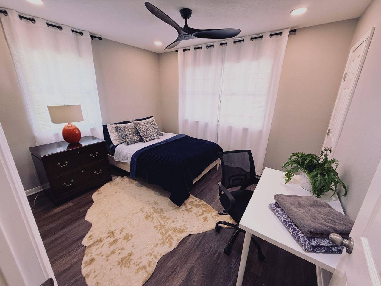 Click Drive - Photo 5 of 6