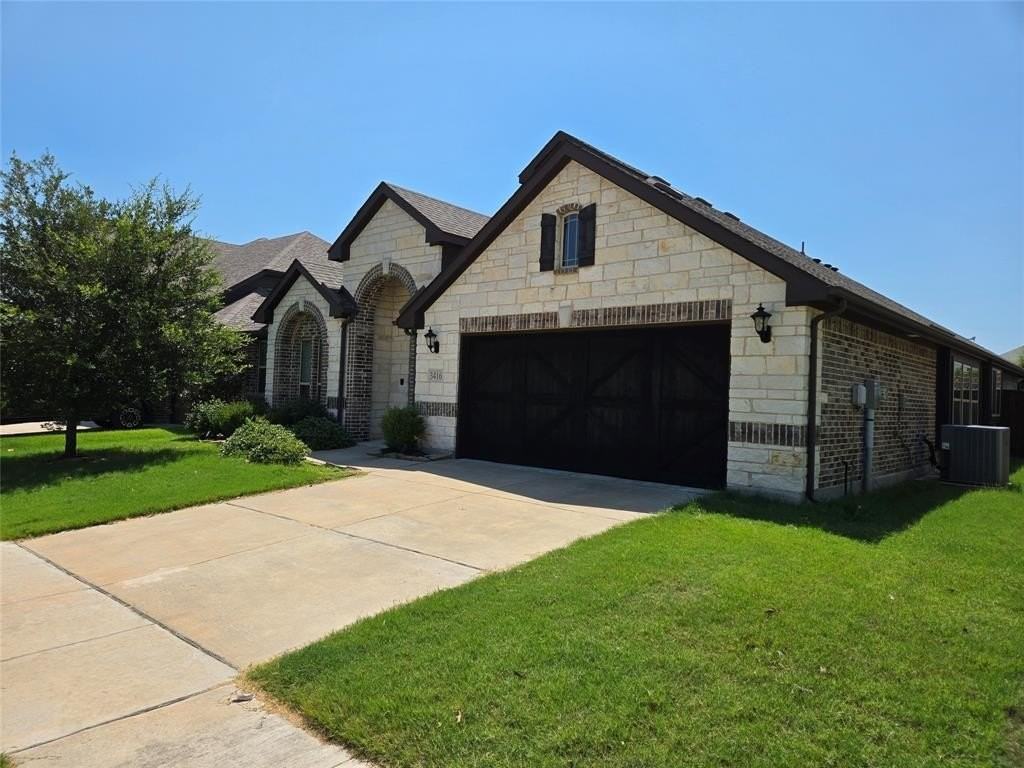 3416 Endicott Ct - Photo 3 of 40