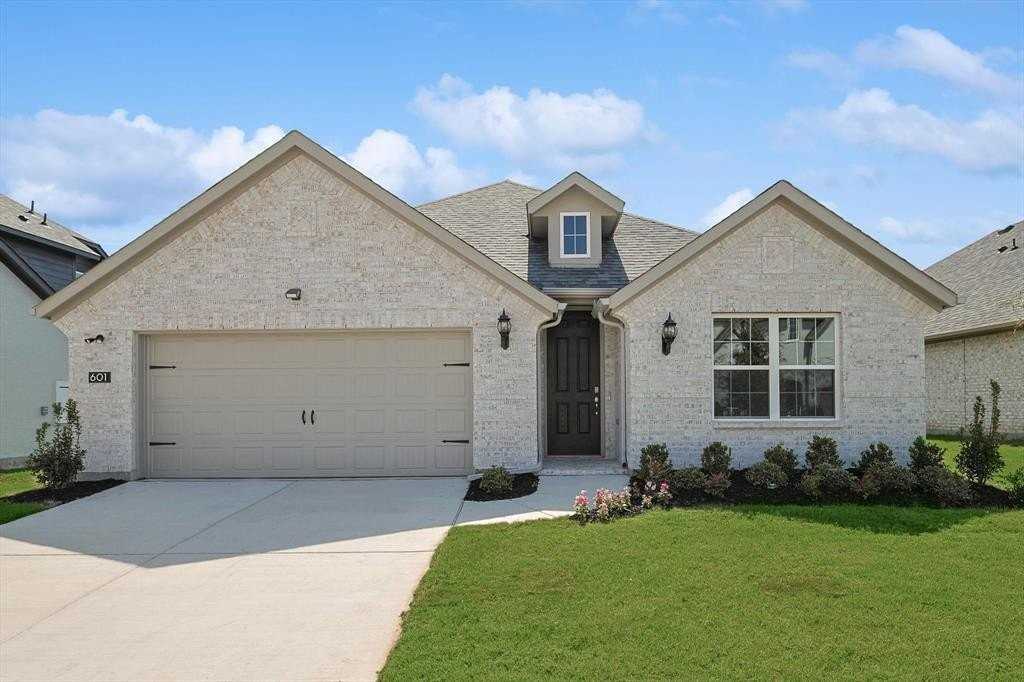 321 Portina Drive - Photo 3 of 35