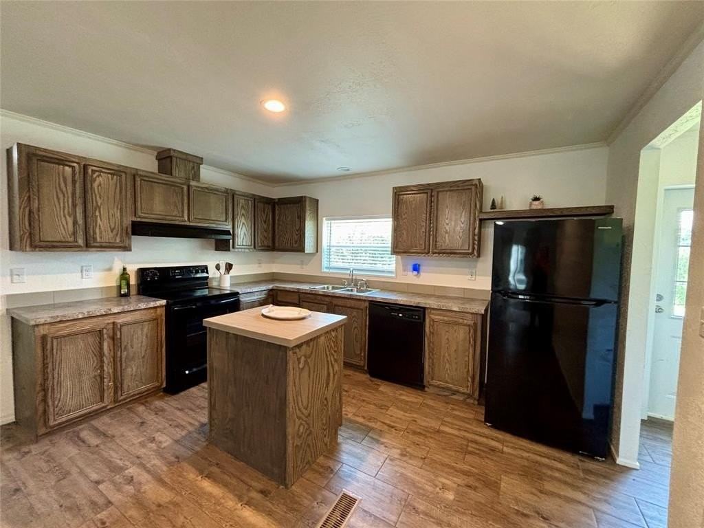 3609 Shady Ln - Photo 5 of 23