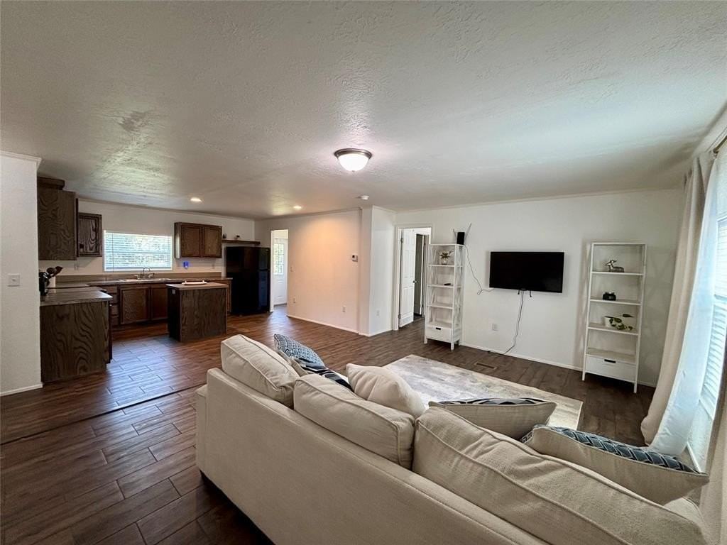 3609 Shady Ln - Photo 4 of 23