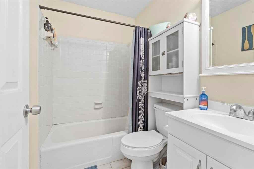 581 Nw Cornell Ave - Photo 4 of 11