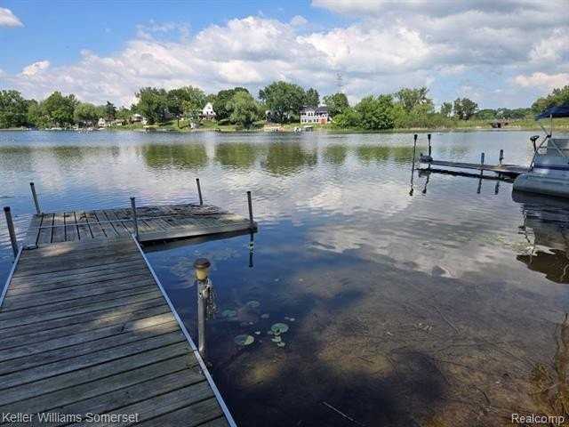 1664 S Newman Rd - Photo 4 of 39