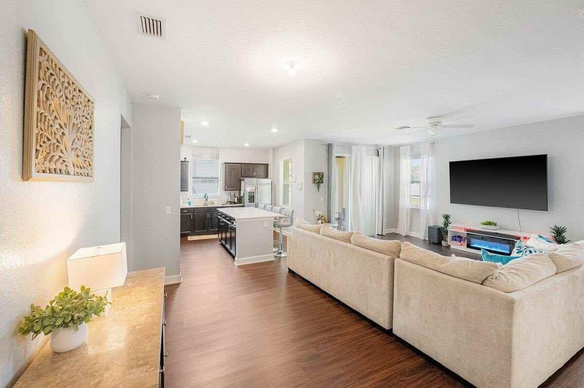 12516 Nw Toblin Ln - Photo 5 of 32