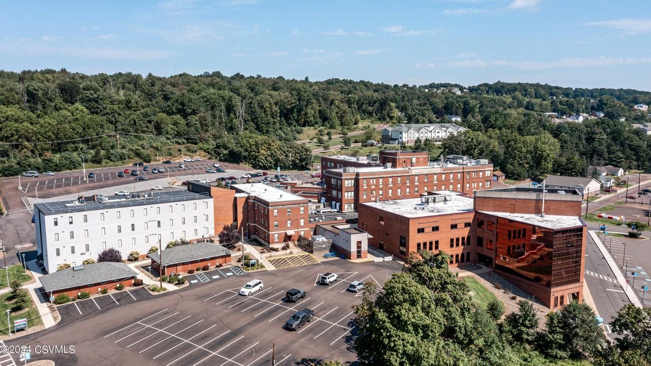 308 Lockard Ave - Photo 3 of 13