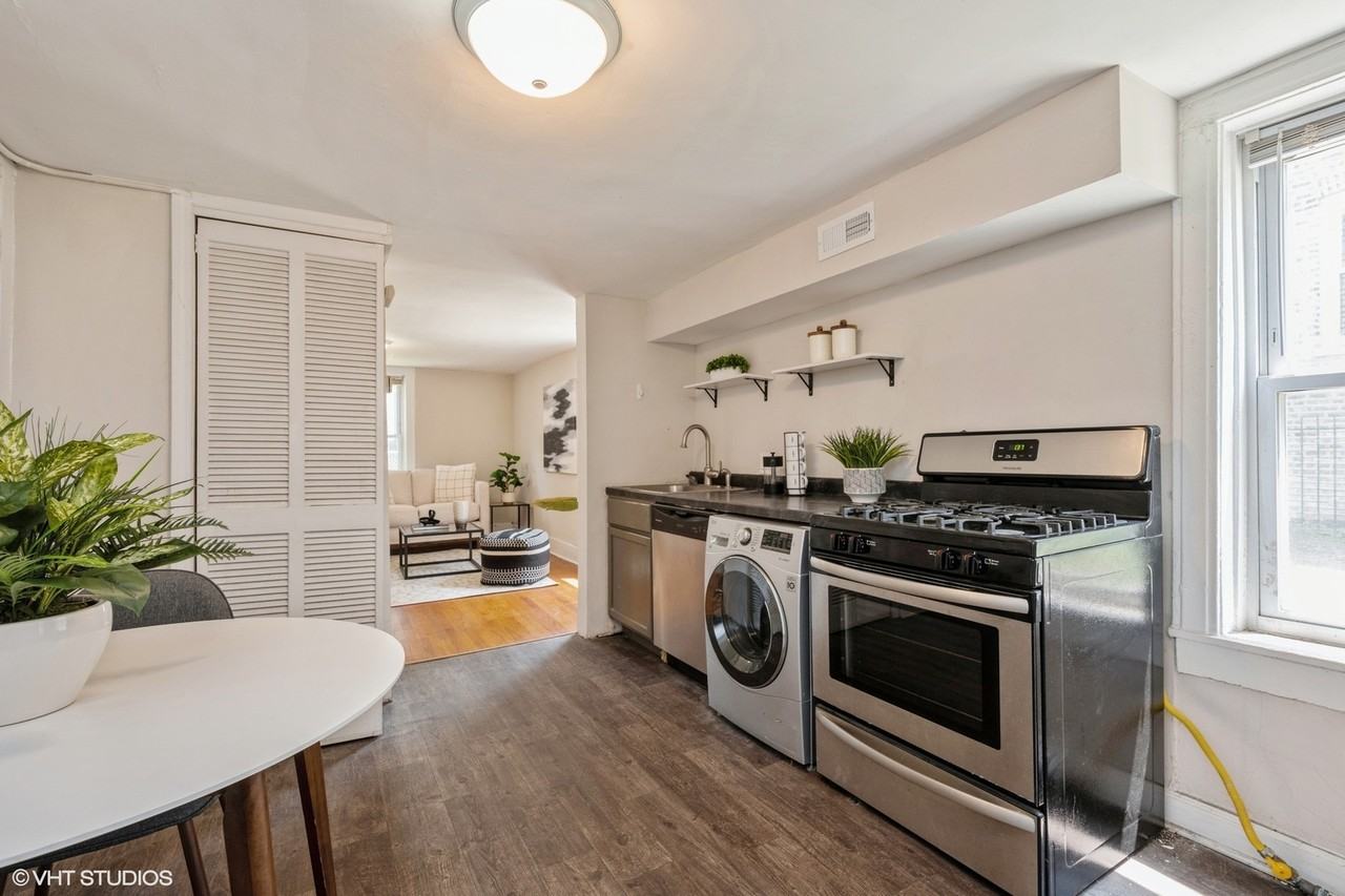 3010 N Albany Ave - Photo 6 of 15