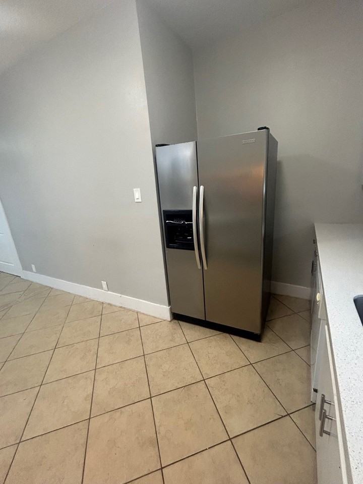 3909 Avenue M Rear - Photo 5 of 14