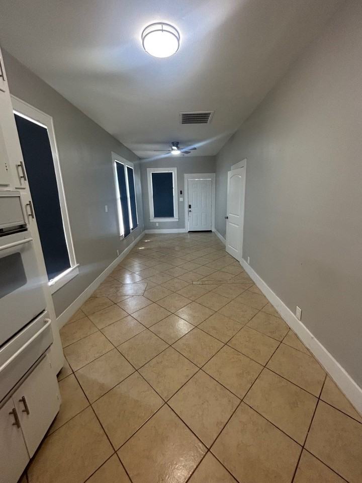 3909 Avenue M Rear - Photo 6 of 14