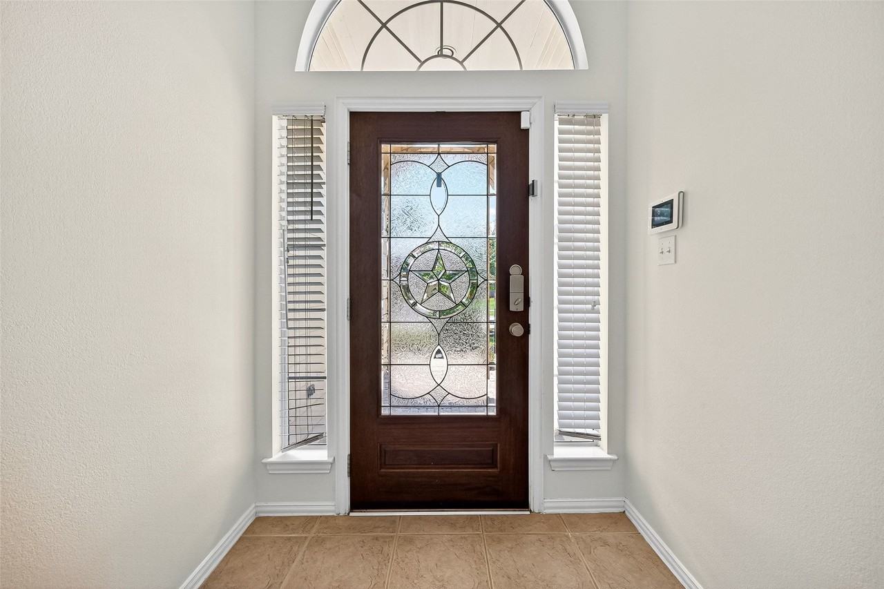 4826 Claymill Ct - Photo 3 of 37