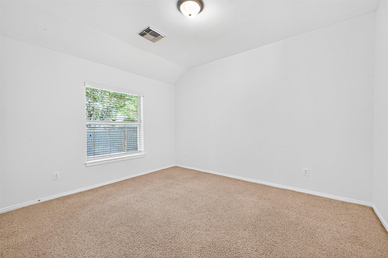 4826 Claymill Ct - Photo 5 of 37