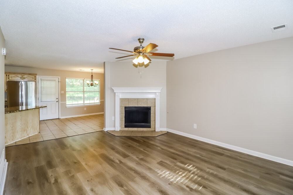 7444 Holly Grove Dr - Photo 6 of 17