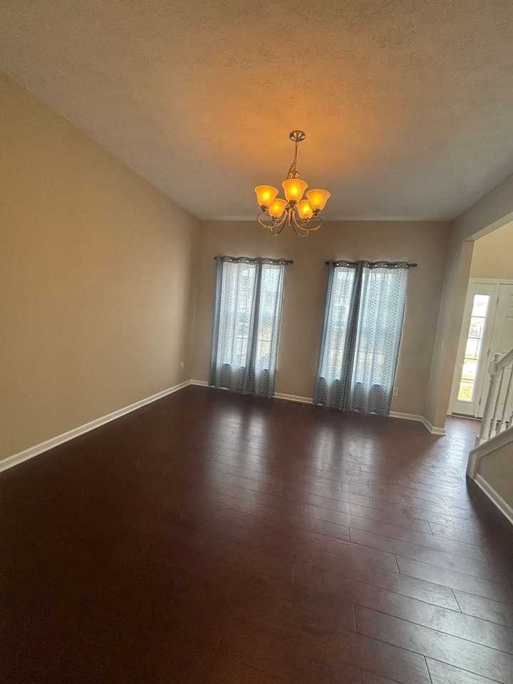 39425 Clayton Dr - Photo 3 of 35