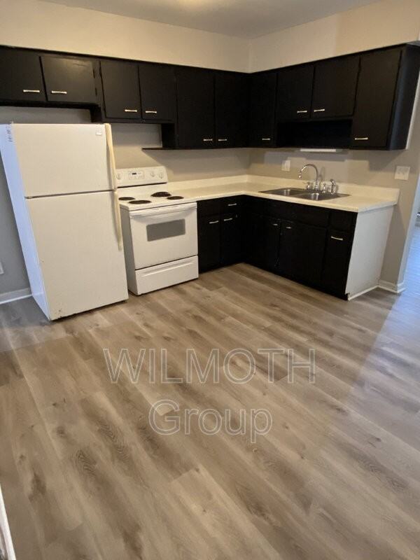 1322 Norton Ave - Photo 7 of 13