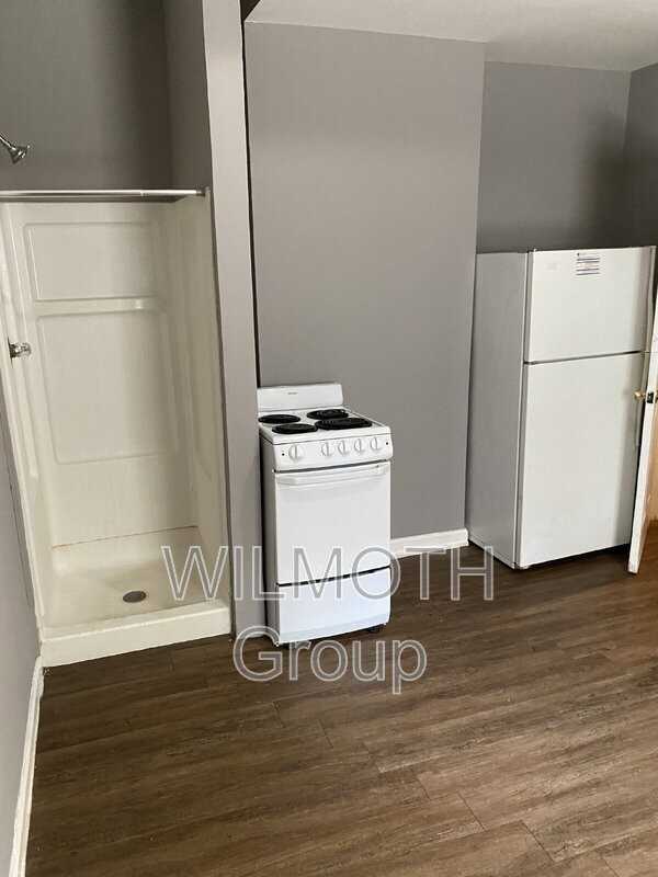 1129 N Rural St #E - Photo 6 of 8