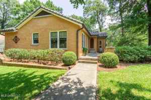 featured image of 1426 Saint Mary St