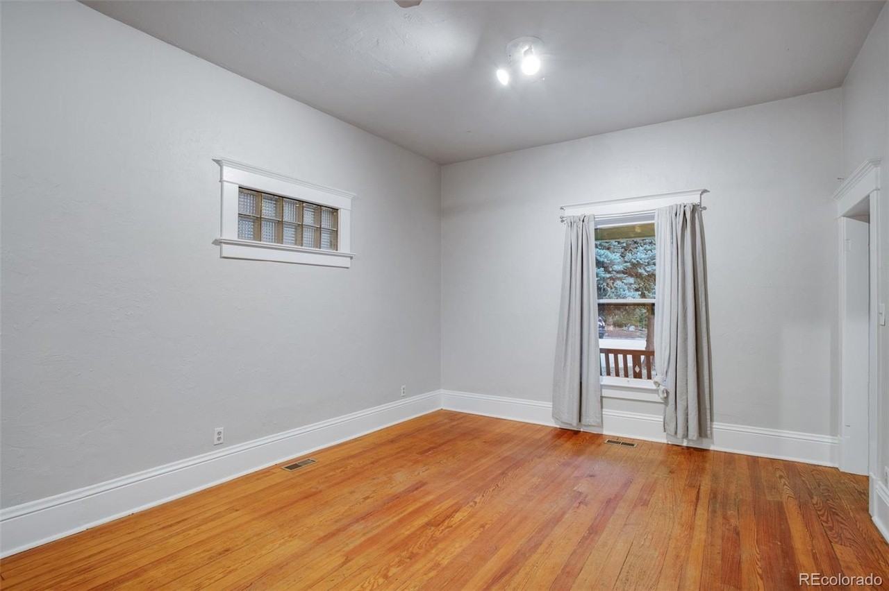316 E Plum St - Photo 2 of 24