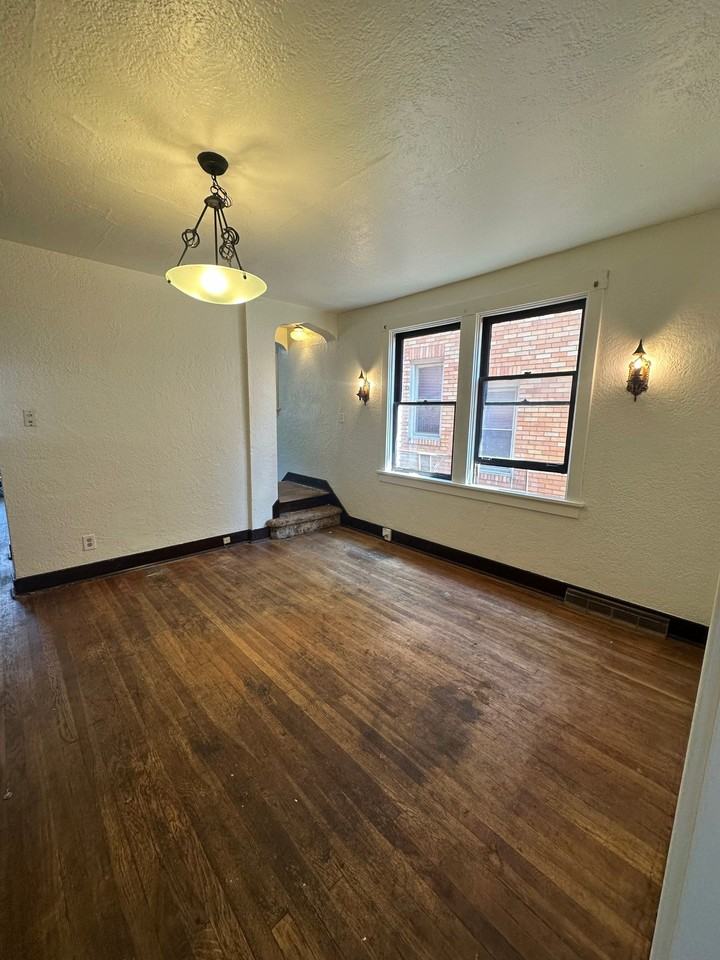330 Lavina Ave #1 - Photo 4 of 24