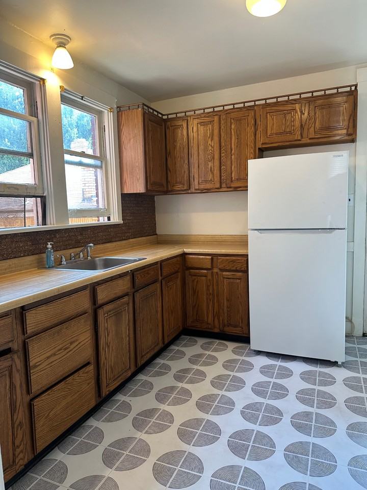330 Lavina Ave #1 - Photo 5 of 24