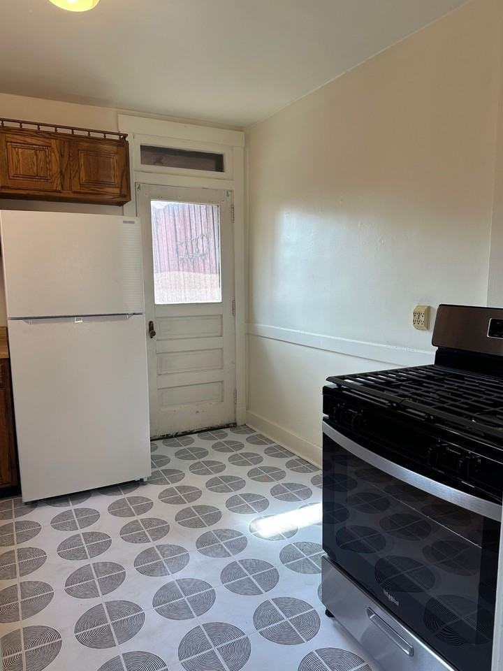 330 Lavina Ave #1 - Photo 6 of 24