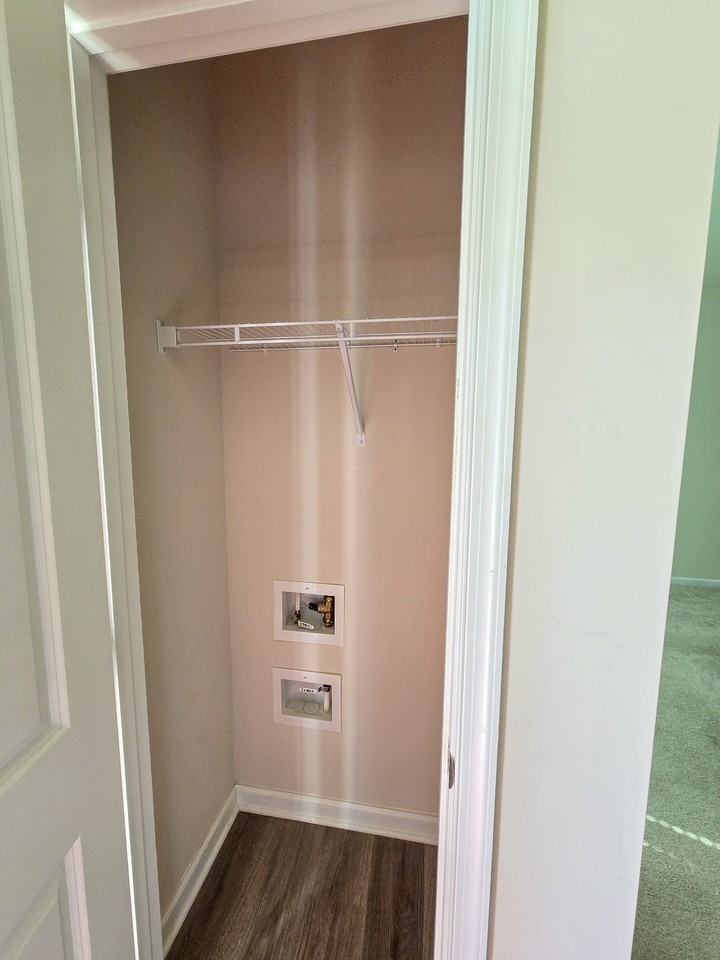 8601 Red Canyon Way - Photo 3 of 37