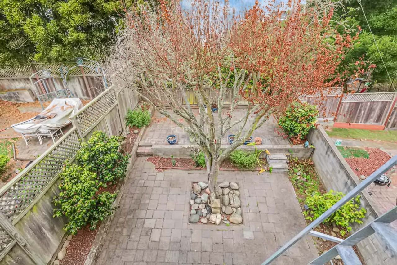 727 14th Ave - Photo 2 of 20