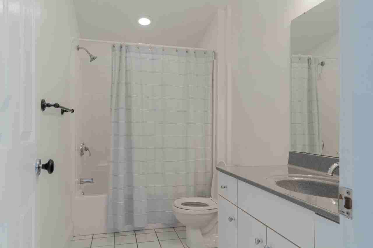 72 Main St #1B - Photo 3 of 19