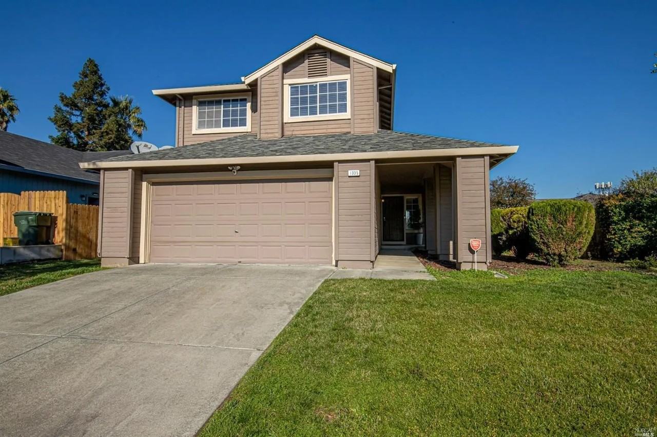 1335 Phillip Way #NA - Photo 2 of 15