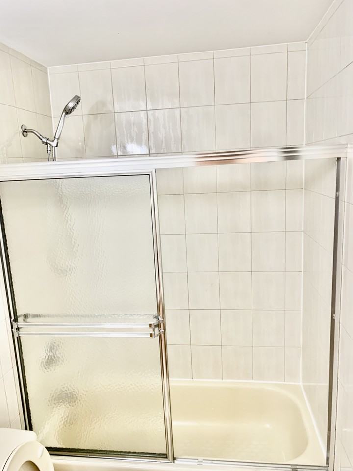 84-17 Lander St - Photo 2 of 11