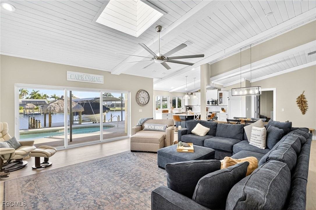 611 Sw 57th St - Photo 6 of 24